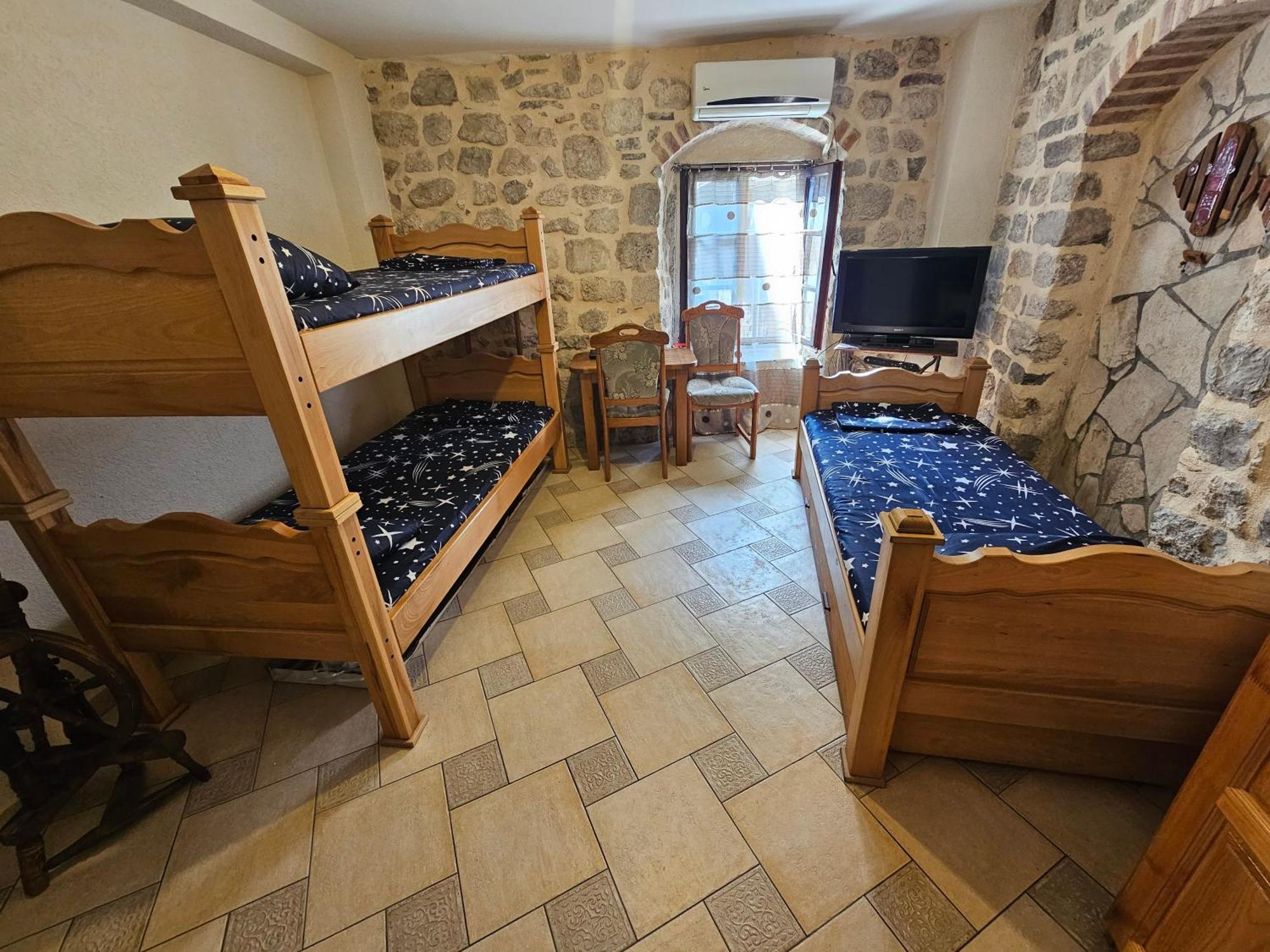 Guest House Sljuka Kotor Exterior foto
